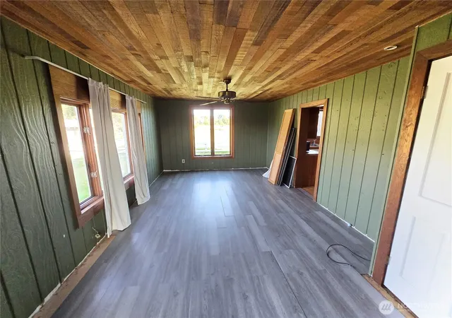 Photo 4 of Single family home for sale at 4505 Chuckanut Dr, Bow, WA 98232 | MLS# NWM2590961 | Listing updated on 2026-10-14