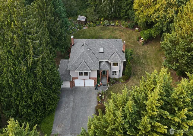 Photo 3 of Sale Pending at 23924 Se 186th Street, Maple Valley, WA 98038 | MLS# NWM2590962 | Listing updated on 2026-10-09