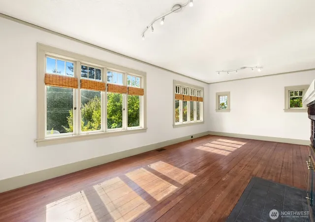 Photo 2 of Single family home for sale at 1630 SW Austin St, Seattle, WA 98106 | MLS# NWM2590969 | Listing updated on 2026-10-09
