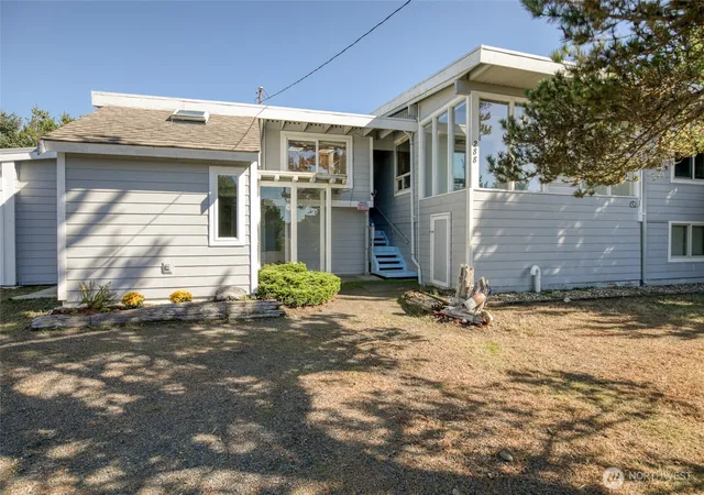 Photo 1 of Single family home for sale at 288 San Dune Ave Nw, Ocean Shores, WA 98569 | MLS# NWM2590974 | Listing updated on 2026-10-18
