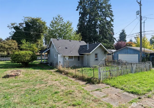 Photo 3 of Single family home for sale at 6608 E M St, Tacoma, WA 98404 | MLS# NWM2590982 | Listing updated on 2026-10-17