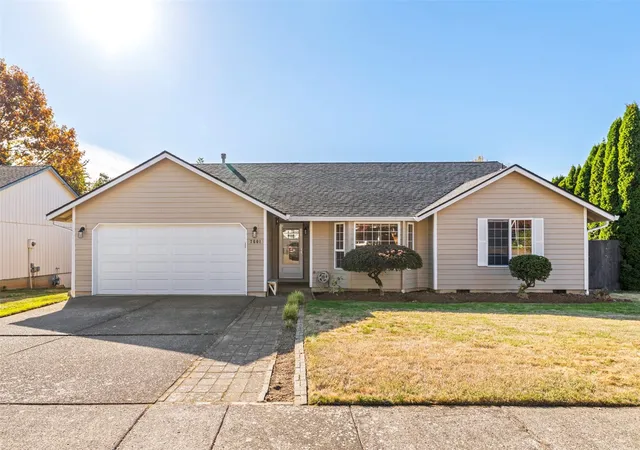 Single family home for sale at 7601 NE 57th Circle, Vancouver, WA 98662 | MLS# NWM2590983
