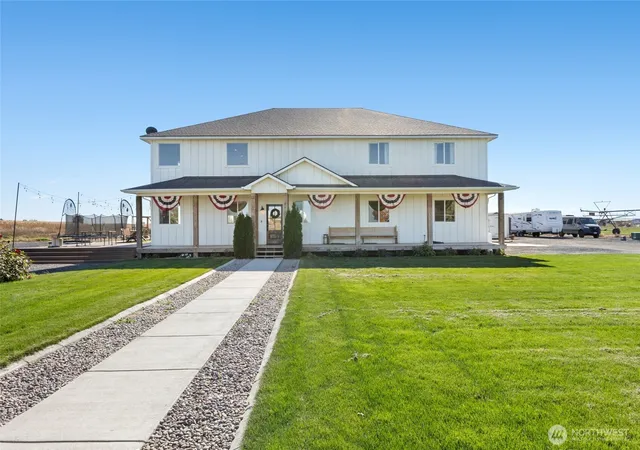 Photo 1 of Single family home for sale at 14325 NE Road 1, Moses Lake, WA 98837 | MLS# NWM2590995 | Listing updated on 2026-10-07