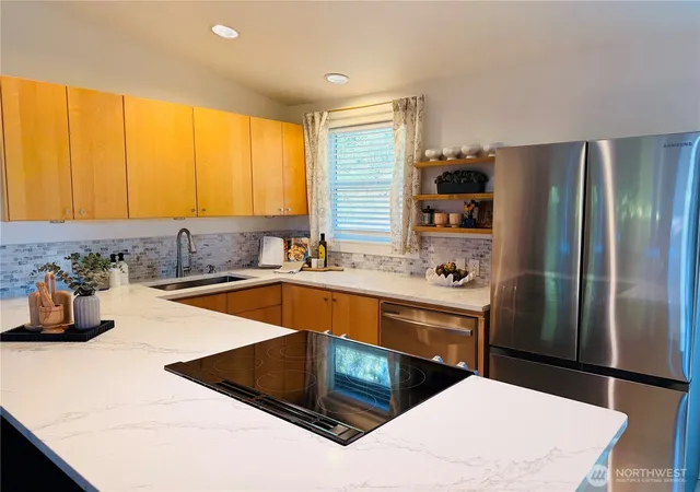 Photo 1 of Condo for sale at 1574 NE Park View Dr #6, Bainbridge Island, WA 98110 | MLS# NWM2591002 | Listing updated on 2026-10-07