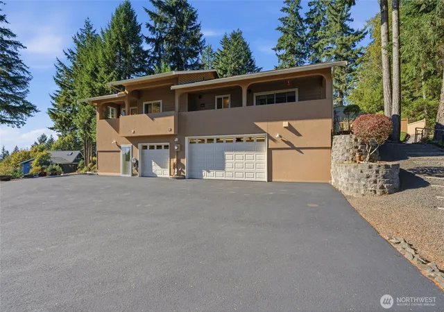 Photo 2 of Single family home for sale at 101 NE Rainbow Pl S, Belfair, WA 98528 | MLS# NWM2591003 | Listing updated on 2026-10-24