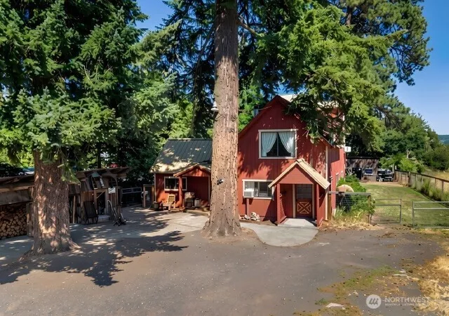 Photo 1 of Single family home for sale at 6 Jennings Rd, Trout Lake, WA 98650 | MLS# NWM2591008 | Listing updated on 2026-10-08