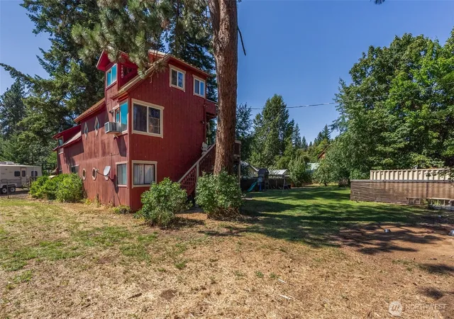 Photo 4 of Single family home for sale at 6 Jennings Rd, Trout Lake, WA 98650 | MLS# NWM2591008 | Listing updated on 2026-10-08