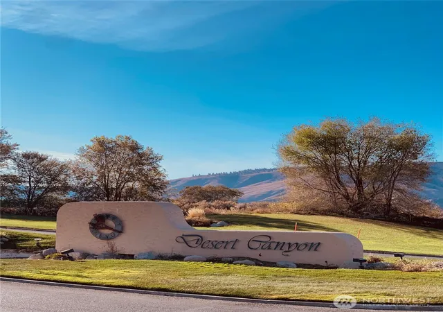 Photo 1 of Condo for sale at 117 Red Hawk Dr, Orondo, WA 98843 | MLS# NWM2591021 | Listing updated on 2026-10-07