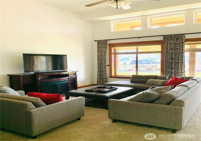 Photo 4 of Condo for sale at 117 Red Hawk Dr, Orondo, WA 98843 | MLS# NWM2591021 | Listing updated on 2026-10-07