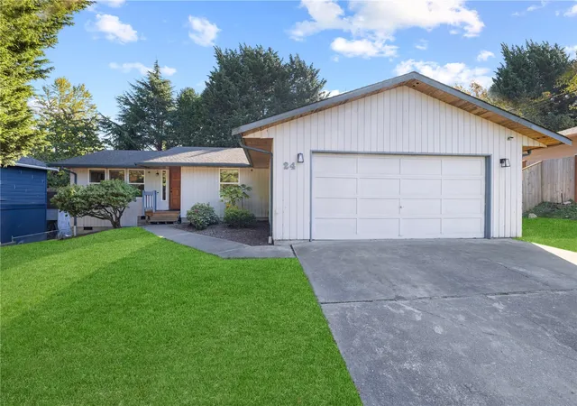 Single family home for sale at 24 74th Street SW, Everett, WA 98203 | MLS# NWM2591023