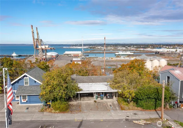 Multi family home for sale at 630 Boulevard, Bellingham, WA 98225 | MLS# NWM2591048