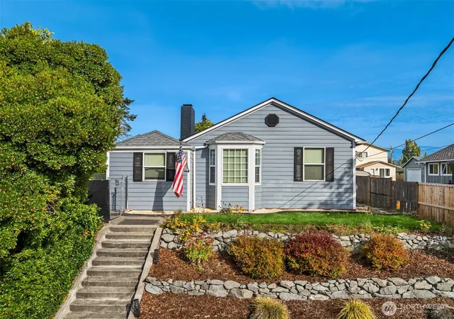 Photo 1 of Single family home for sale at 1920 6th Street, Bremerton, WA 98337 | MLS# NWM2591069 | Listing updated on 2026-10-19