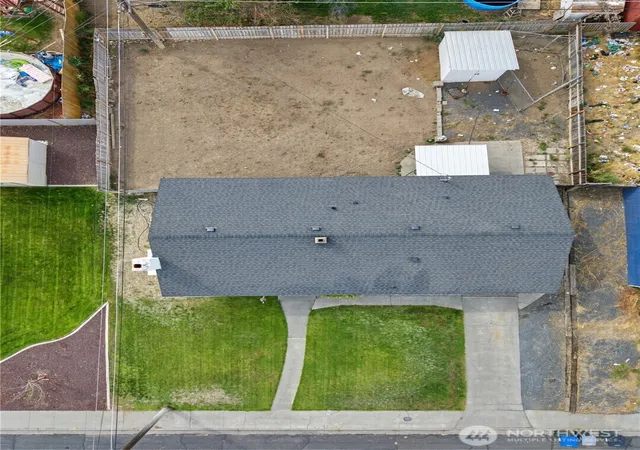 Photo 4 of Single family home for sale at 513 W Meridian Ave, Moses Lake, WA 98837 | MLS# NWM2591082 | Listing updated on 2026-10-06