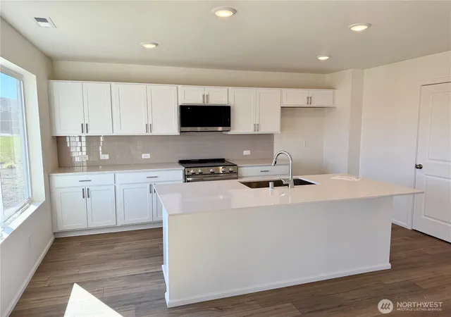 Photo 4 of Sale Pending at 9909 Ferns Loop SE, Yelm, WA 98597 | MLS# NWM2591090 | Listing updated on 2026-10-16