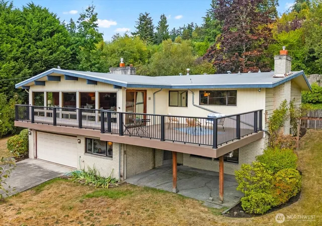 Single family home for sale at 17207 76th Avenue W, Edmonds, WA 98026 | MLS# NWM2591110