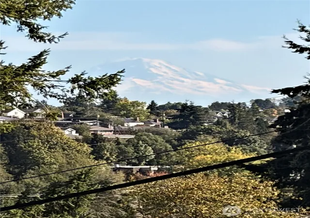 Photo 2 of Sale Pending at 4847 41st Avenue Sw, Seattle, WA 98116 | MLS# NWM2591115 | Listing updated on 2026-10-15
