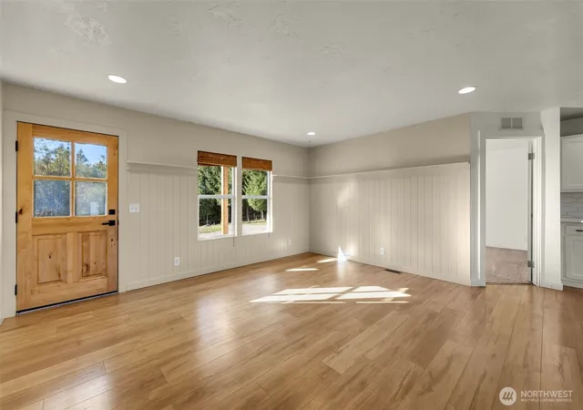 Photo 4 of Manufactured home for sale at 15011 NE Hidden Meadows Dr, Yacolt, WA 98675 | MLS# NWM2591120 | Listing updated on 2026-10-06