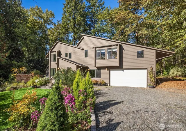 Photo 1 of Single family home for sale at 6419 225th Avenue Ne, Redmond, WA 98053 | MLS# NWM2591128 | Listing updated on 2026-10-10