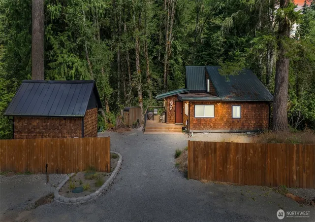 Photo 3 of Single family home for sale at 178 Skate Crk Rd N, Ashford, WA 98304 | MLS# NWM2591150 | Listing updated on 2026-10-20