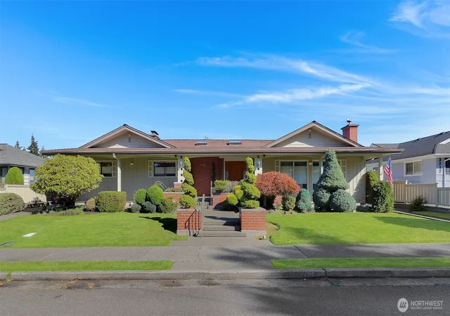 Single family home for sale at 3218 Viewcrest Dr NE, Bremerton, WA 98310 | MLS# NWM2591165