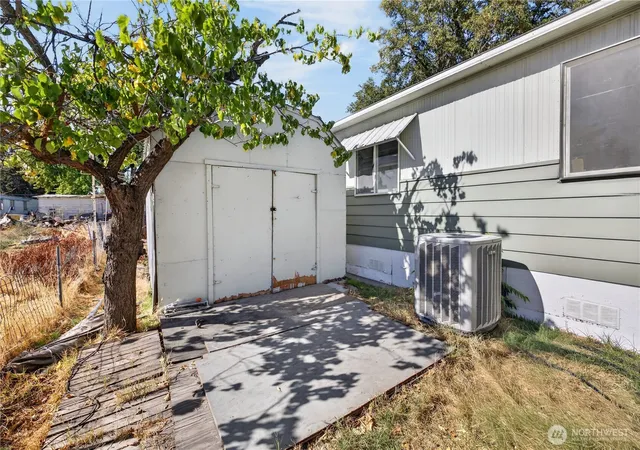 Photo 3 of Single family home for sale at 189 S 38th Avenue #8, West Richland, WA 99353 | MLS# NWM2591166 | Listing updated on 2026-10-09