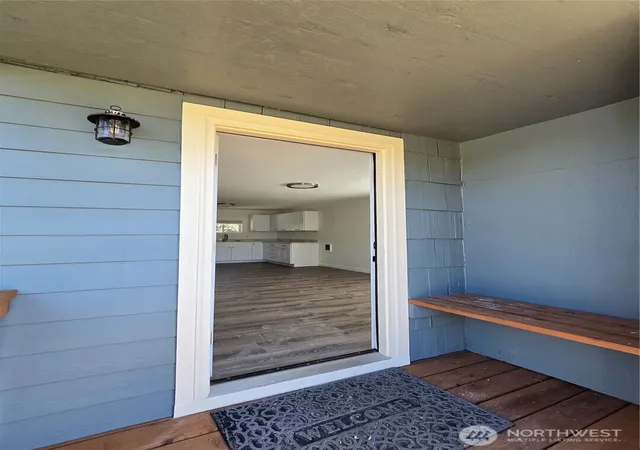 Photo 4 of Single family home for sale at 208 N Hoquiam St, Westport, WA 98595 | MLS# NWM2591178 | Listing updated on 2026-10-08
