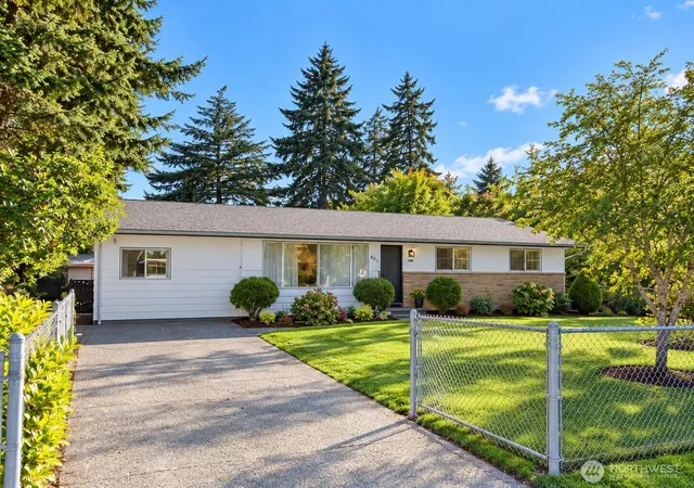 Photo 2 of Single family home for sale at 851 Sw 116th Street, Seattle, WA 98146 | MLS# NWM2591192 | Listing updated on 2026-10-13