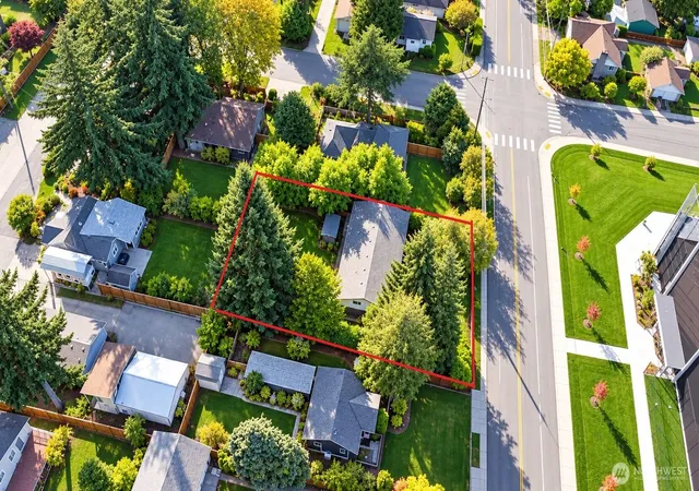 Photo 3 of Single family home for sale at 851 SW 116th Street, Seattle, WA 98146 | MLS# NWM2591192 | Listing updated on 2026-10-13