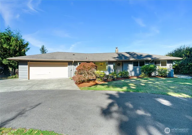 Photo 1 of Single family home for sale at 902 Carney Dr, Aberdeen, WA 98520 | MLS# NWM2591196 | Listing updated on 2026-10-10