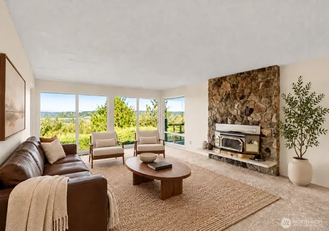 Photo 4 of Single family home for sale at 902 Carney Dr, Aberdeen, WA 98520 | MLS# NWM2591196 | Listing updated on 2026-10-10