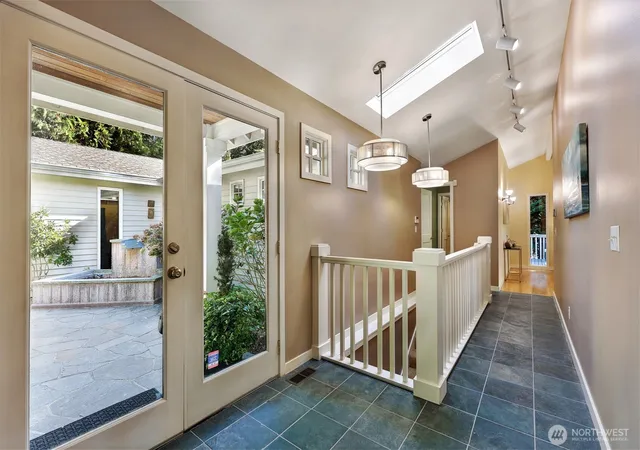 Photo 2 of Single family home for sale at 6720 W Mercer Way, Mercer Island, WA 98040 | MLS# NWM2591198 | Listing updated on 2026-10-07