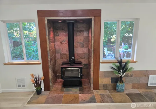 Photo 4 of Single family home for sale at 44512 Fir Rd, Gold Bar, WA 98251 | MLS# NWM2591203 | Listing updated on 2026-10-19