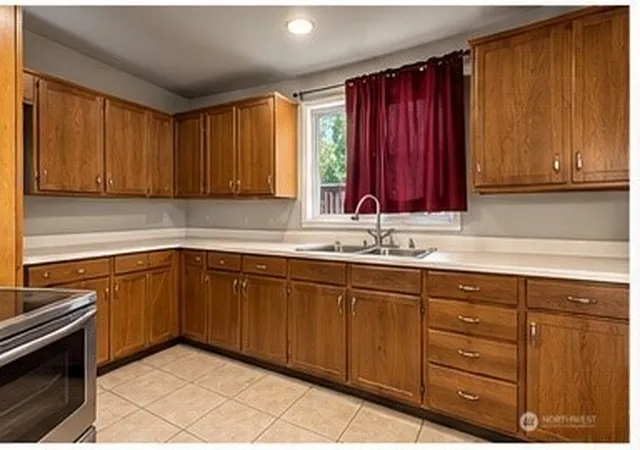 Photo 3 of Single family home for sale at 3433 S 229th Place, Sea Tac, WA 98198 | MLS# NWM2591216 | Listing updated on 2026-10-07