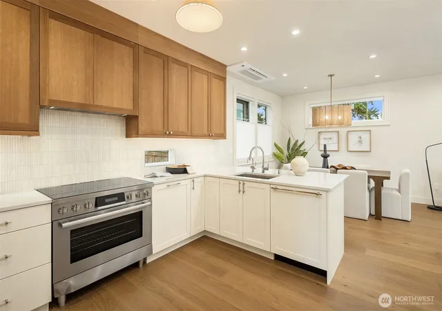 Photo 2 of Condo for sale at 10927 103rd Avenue NE, Kirkland, WA 98033 | MLS# NWM2591220 | Listing updated on 2026-10-09
