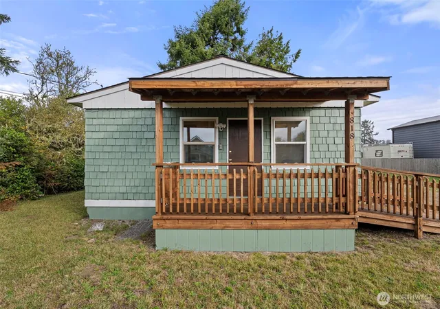 Photo 4 of Single family home for sale at 818 W Ocean Ave, Westport, WA 98595 | MLS# NWM2591222 | Listing updated on 2026-10-08