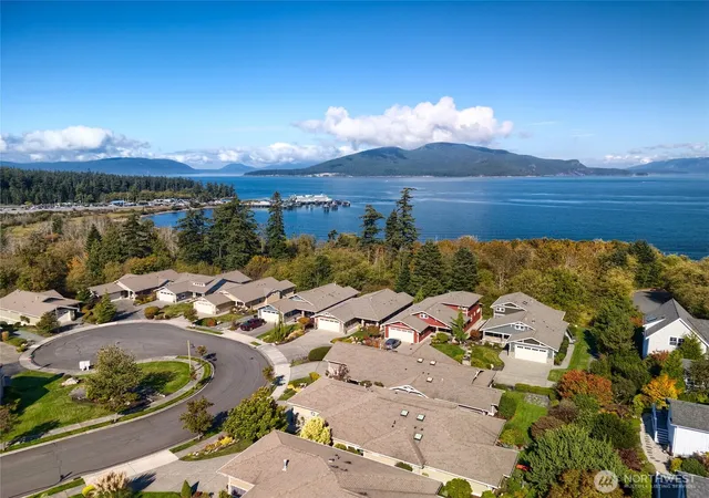 Photo 2 of Single family home for sale at 1401 Portalis Ct, Anacortes, WA 98221 | MLS# NWM2591266 | Listing updated on 2026-10-10