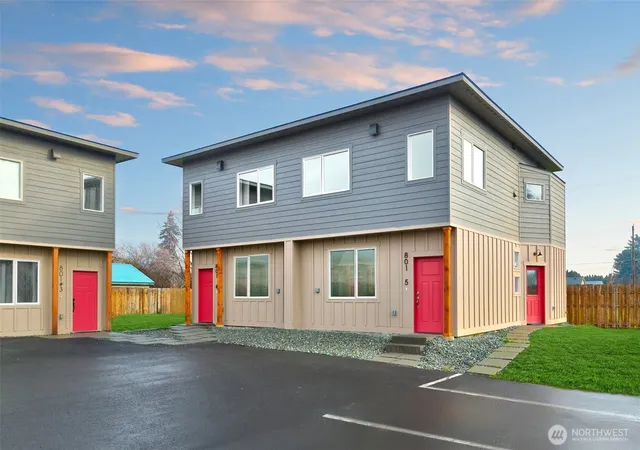 Photo 2 of Condo for sale at 801 N 16th Avenue #5, Yakima, WA 98902 | MLS# NWM2591267 | Listing updated on 2026-10-06
