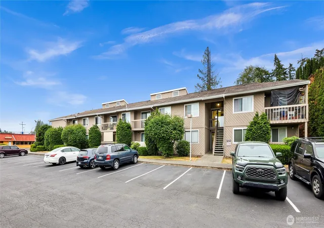 Photo 2 of Condo for sale at 1251 Nevada St #17, Bellingham, WA 98229 | MLS# NWM2591278 | Listing updated on 2026-10-19