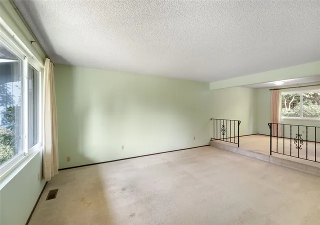 Photo 4 of Sale Pending at 16321 NE 98th Street, Redmond, WA 98052 | MLS# NWM2591294 | Listing updated on 2026-10-26