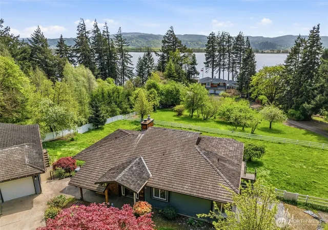 Photo 1 of Single family home for sale at 16 Little Cape Horn Rd, Cathlamet, WA 98612 | MLS# NWM2591295 | Listing updated on 2026-10-11