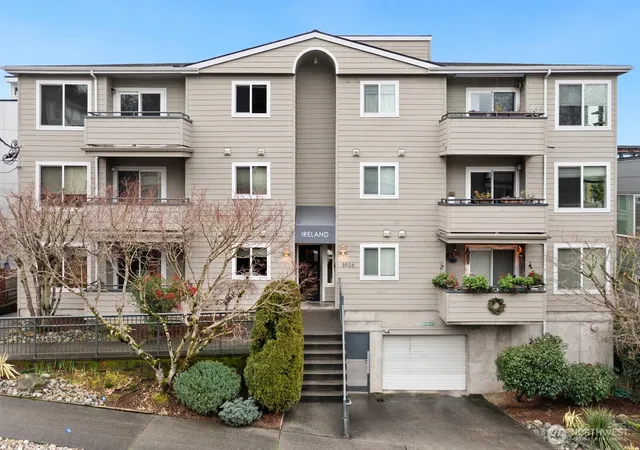 Condo for sale at 3926 1st Avenue NE #31, Seattle, WA 98105 | MLS# NWM2591297