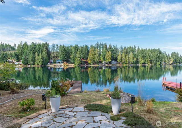 Photo 4 of Single family home for sale at 380 E Benson Lake Rd, Grapeview, WA 98546 | MLS# NWM2591313 | Listing updated on 2026-10-17