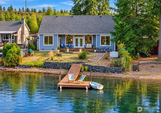 Photo 2 of Single family home for sale at 380 E Benson Lake Rd, Grapeview, WA 98546 | MLS# NWM2591313 | Listing updated on 2026-10-17