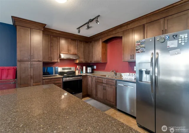 Photo 3 of Condo for sale at 651 SE Bayshore Dr #B304, Oak Harbor, WA 98277 | MLS# NWM2591315 | Listing updated on 2026-10-09