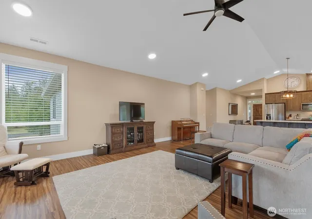 Photo 4 of Single family home for sale at 524 Cornell Rd, Toutle, WA 98649 | MLS# NWM2591316 | Listing updated on 2026-10-09
