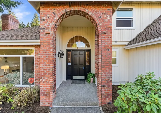 Photo 2 of Sale Pending at 14629 Ne 57th Street, Bellevue, WA 98007 | MLS# NWM2591325 | Listing updated on 2026-10-20