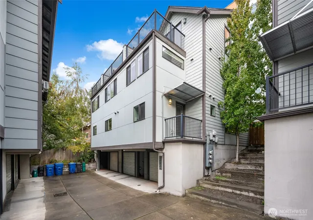 Townhouse for sale at 2524 Yale Ave E #A, Seattle, WA 98102 | MLS# NWM2591329