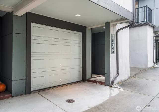 Photo 2 of Townhouse for sale at 2524 Yale Ave E #A, Seattle, WA 98102 | MLS# NWM2591329 | Listing updated on 2026-10-09