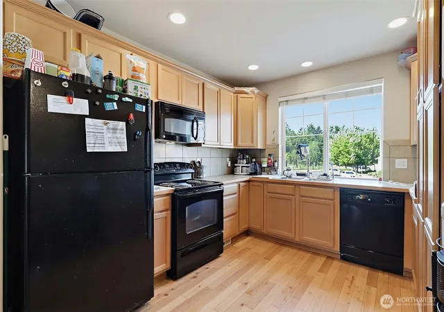 Photo 4 of Townhouse for sale at 5210 35th Street E #5-3, Fife, WA 98424 | MLS# NWM2591337 | Listing updated on 2026-10-17