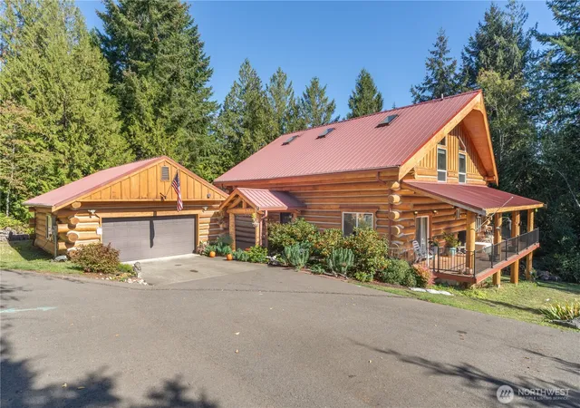 Single family home for sale at 200 E Sea Vista Ln, Grapeview, WA 98546 | MLS# NWM2591371